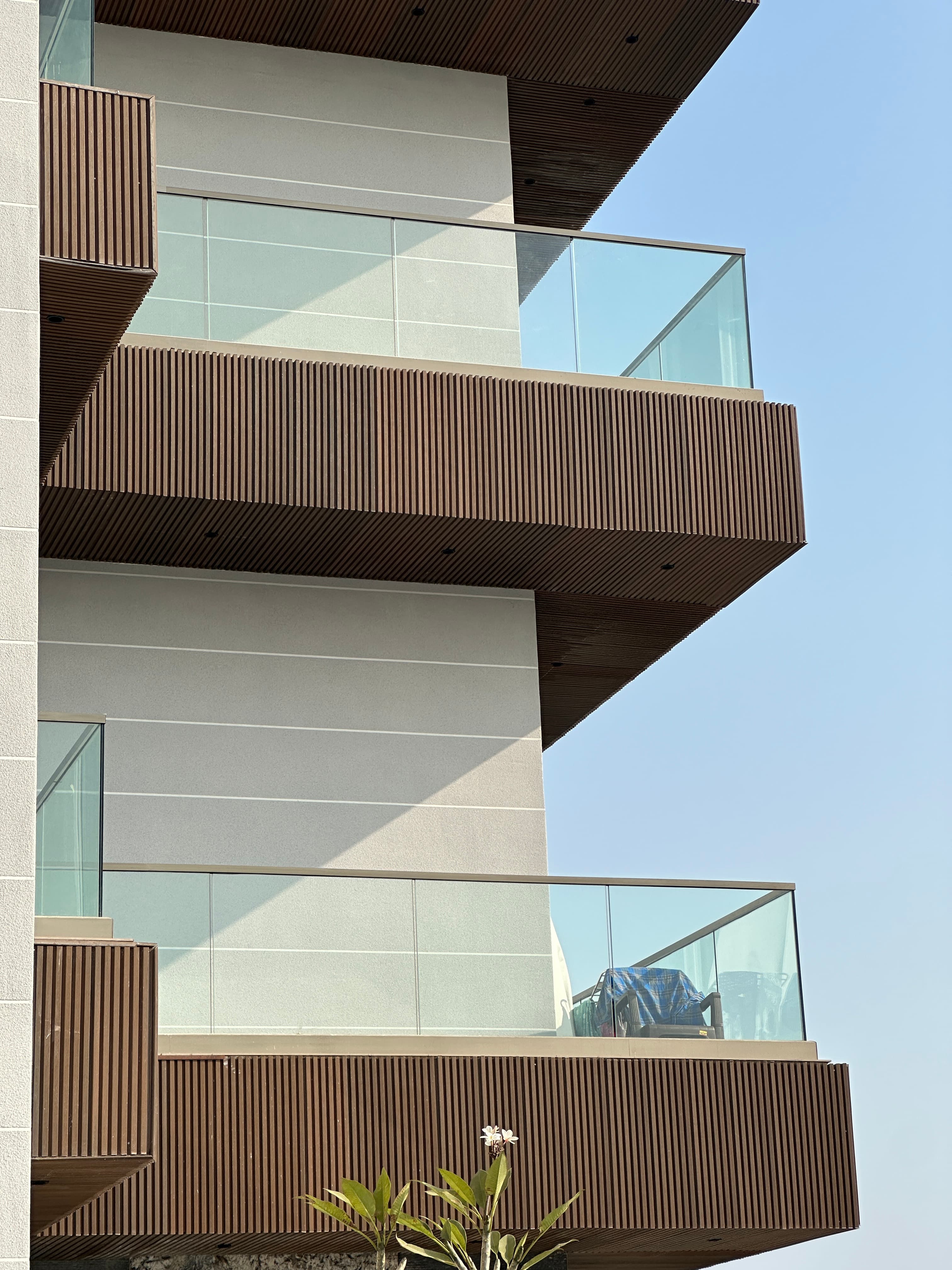 Top Mounted Glass Railing thumbnail 3