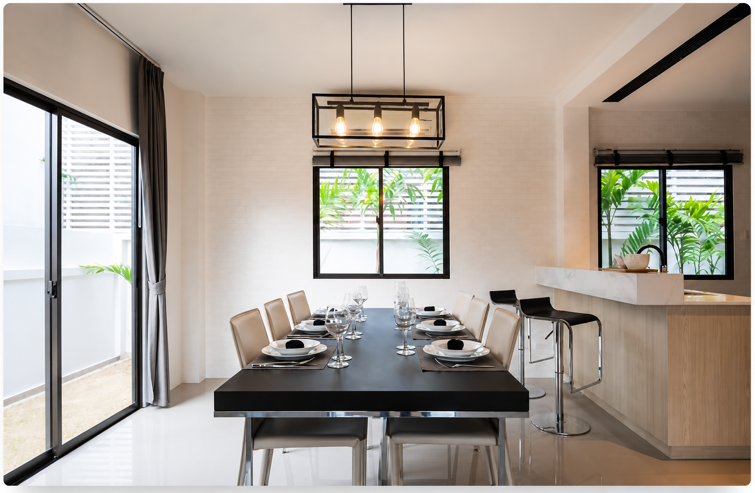 TOSTEM aluminium window and door installation